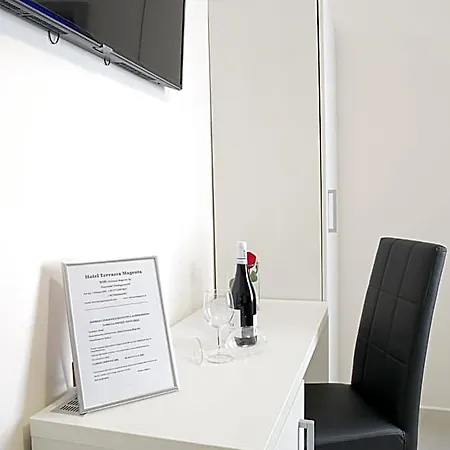 Terrazza Magenta * Rom